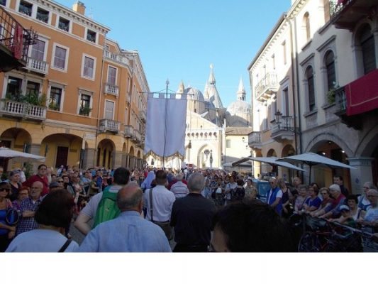 13 giugno processione padova