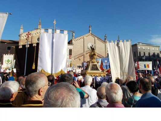 13 giugno santo dei miracoli